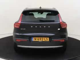 Volvo XC40 (2021) thumbnail 7