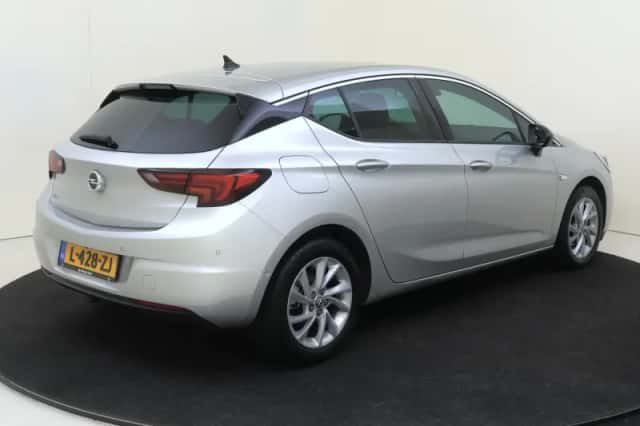 Opel Astra (2021) thumbnail 4