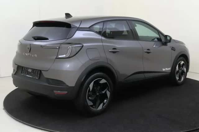 Renault Captur (2026) thumbnail 4