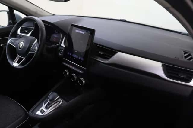 Renault Captur (2023) thumbnail 5