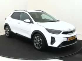 Kia Stonic (2024) thumbnail 2
