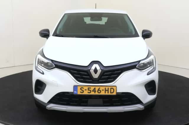 Renault Captur (2022) thumbnail 6