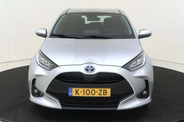 Toyota Yaris (2021) thumbnail 6