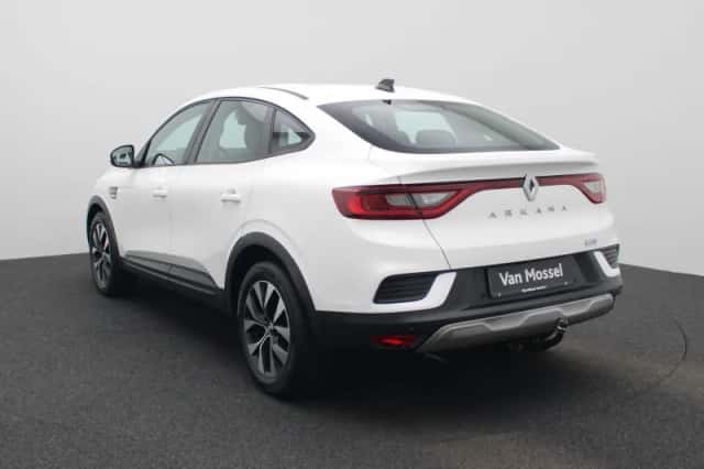 Renault Arkana (2022) thumbnail 2