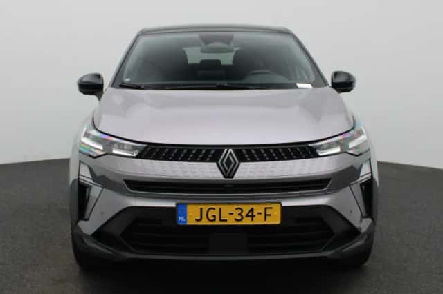 Renault Captur (2025) thumbnail 3