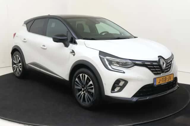 Renault Captur (2020) thumbnail 2