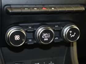 Renault Captur (2023) thumbnail 19