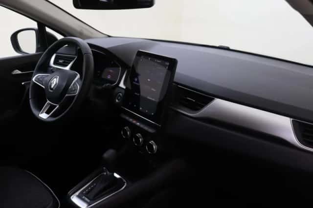 Renault Captur (2023) thumbnail 5