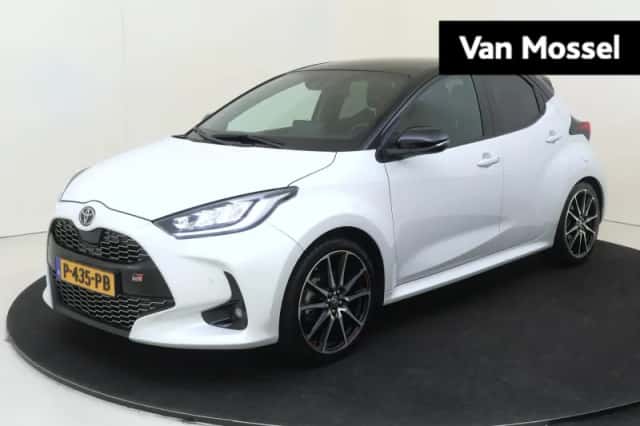 Toyota Yaris (2022) thumbnail 1