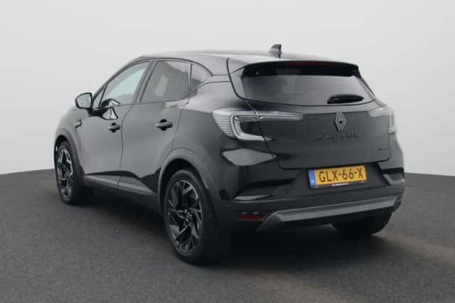 Renault Captur (2024) thumbnail 2