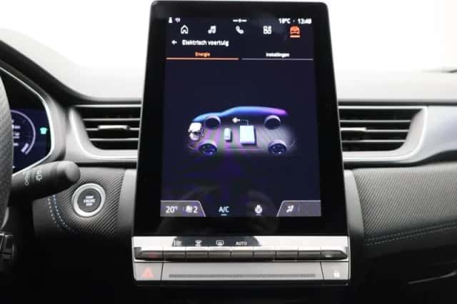 Renault Captur (2024) thumbnail 32