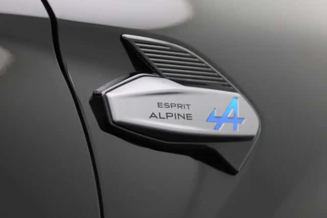 Renault Captur (2024) thumbnail 40