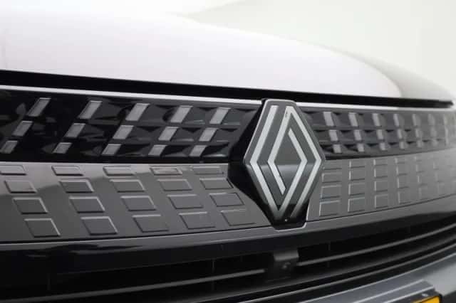 Renault Captur (2024) thumbnail 42
