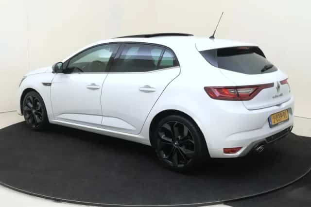 Renault Mégane (2019) thumbnail 3