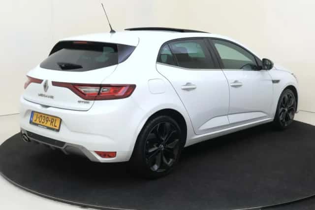 Renault Mégane (2019) thumbnail 4