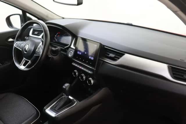 Renault Captur (2022) thumbnail 5
