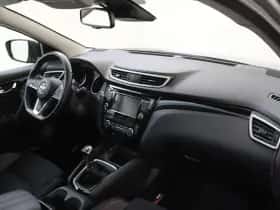 Nissan Qashqai (2021) thumbnail 5