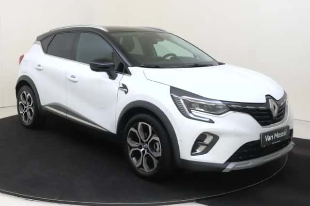 Renault Captur (2021) thumbnail 2