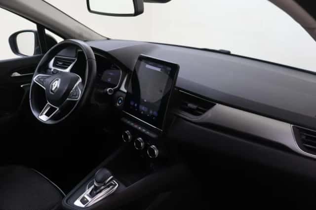 Renault Captur (2021) thumbnail 5