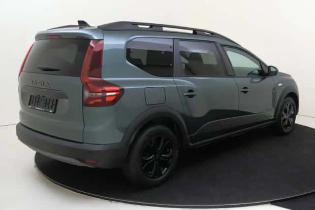 Dacia Jogger (2025) thumbnail 4