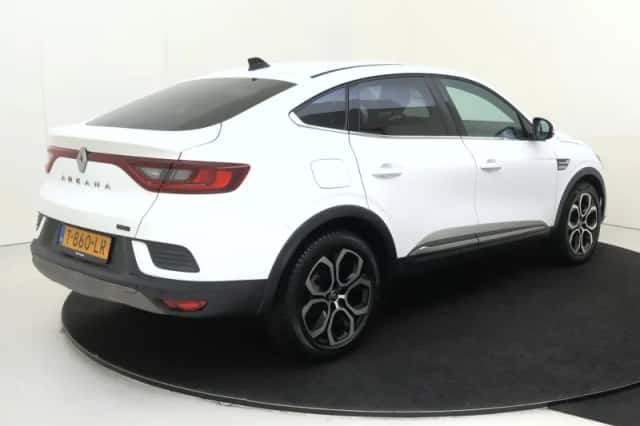 Renault Arkana (2023) thumbnail 4