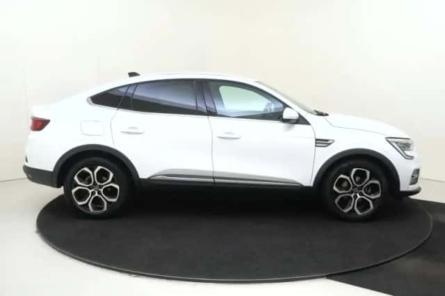 Renault Arkana (2023) thumbnail 9