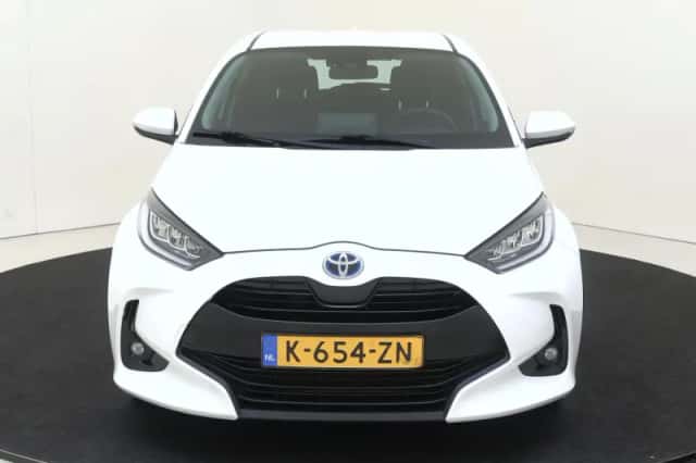 Toyota Yaris (2021) thumbnail 6
