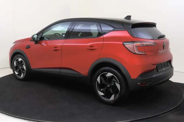 Renault Captur (2025) thumbnail 3