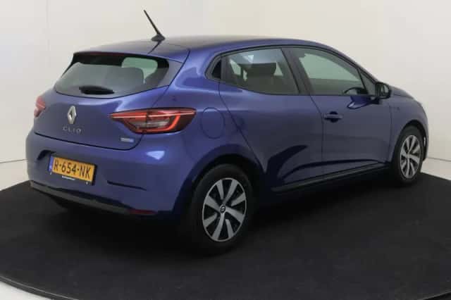 Renault Clio (2022) thumbnail 4