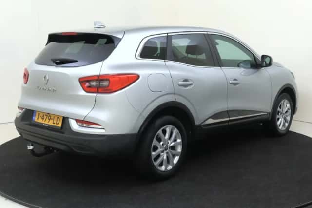 Renault Kadjar (2021) thumbnail 4