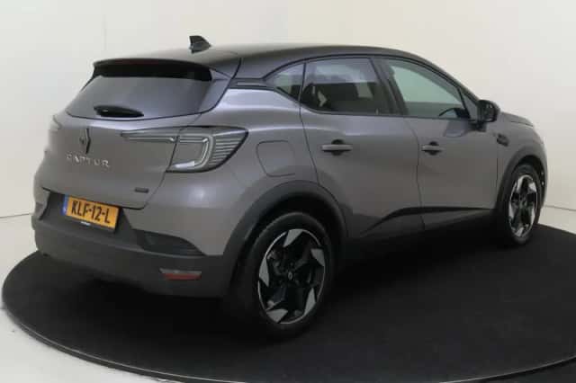 Renault Captur (2025) thumbnail 4