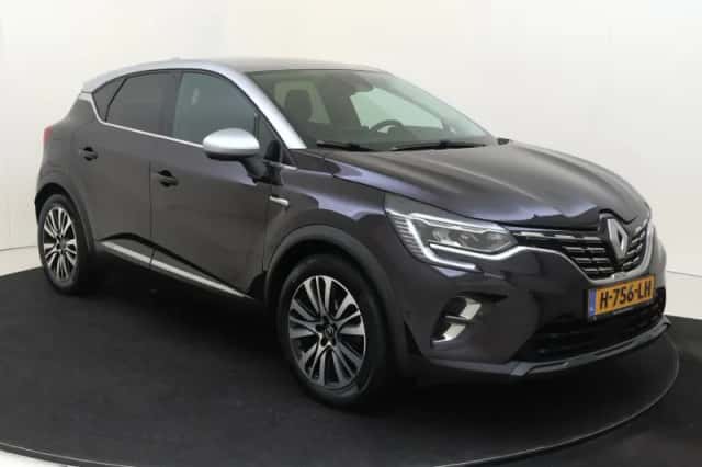 Renault Captur (2020) thumbnail 2