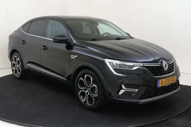 Renault Arkana (2022) thumbnail 2