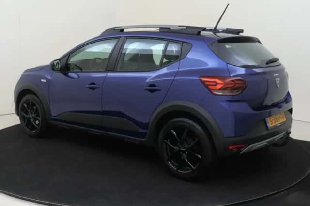 Dacia Sandero Stepway (2023) thumbnail 3
