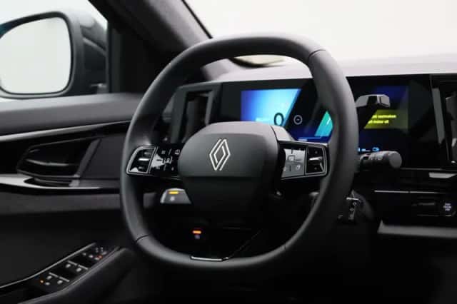 Renault Austral (2024) thumbnail 36