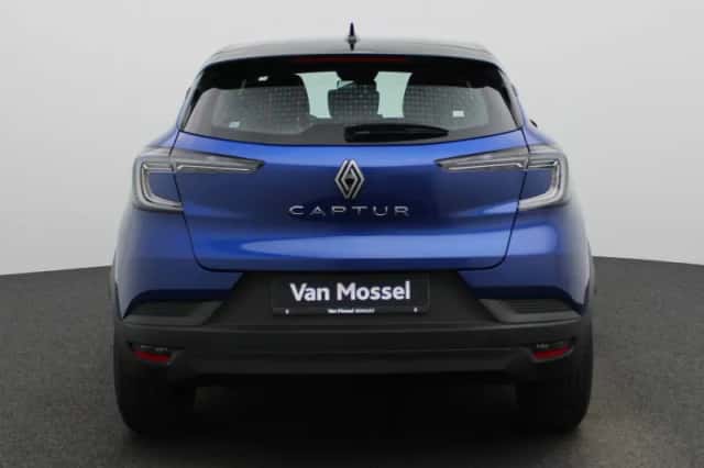 Renault Captur (2026) thumbnail 3