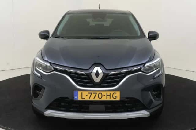 Renault Captur (2021) thumbnail 6