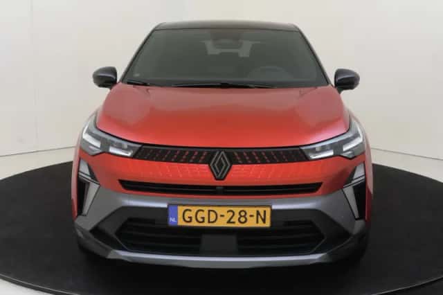 Renault Captur (2024) thumbnail 6