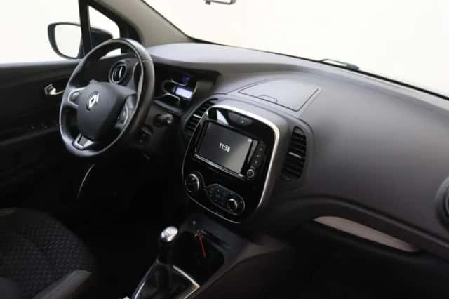 Renault Captur (2018) thumbnail 5