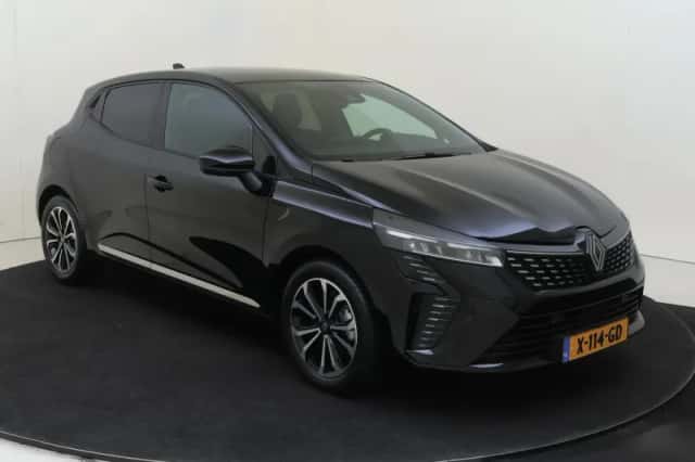 Renault Clio (2023) thumbnail 2