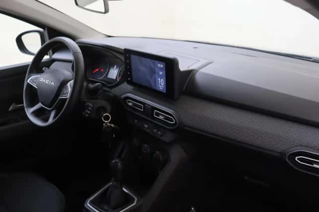 Dacia Sandero (2024) thumbnail 5