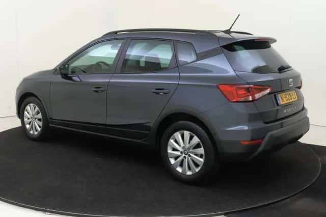 SEAT Arona (2021) thumbnail 3