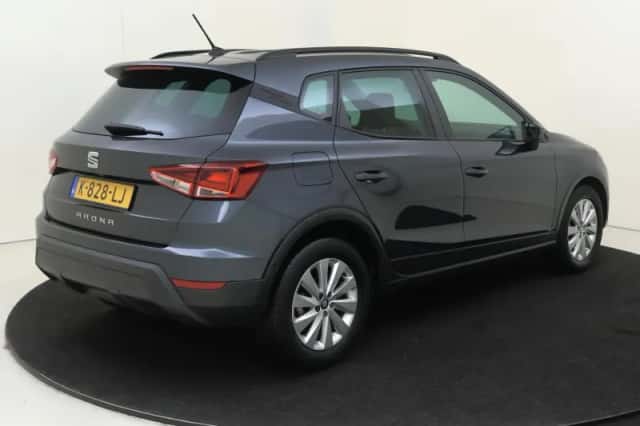 SEAT Arona (2021) thumbnail 4
