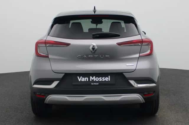Renault Captur (2021) thumbnail 5