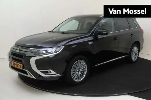 Mitsubishi Outlander (2018) thumbnail 1