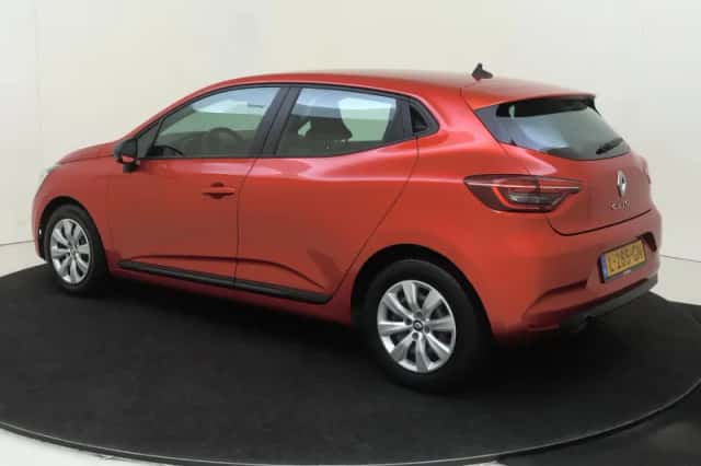Renault Clio (2021) thumbnail 3