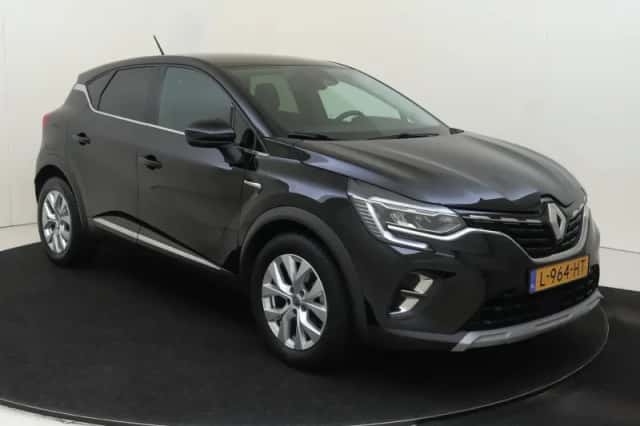 Renault Captur (2021) thumbnail 2