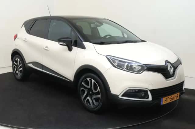 Renault Captur (2016) thumbnail 2