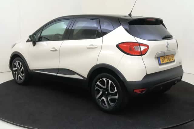 Renault Captur (2016) thumbnail 3