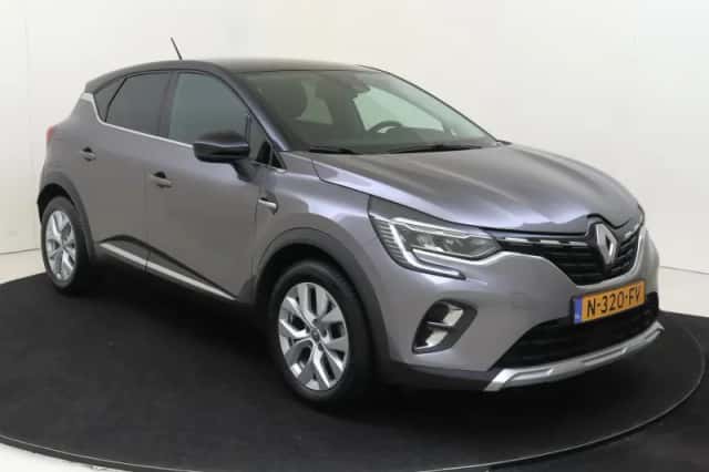 Renault Captur (2021) thumbnail 2